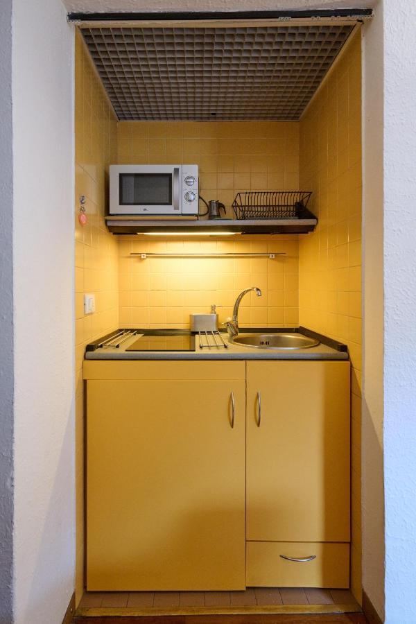 Artist Nadia'S Apartment In Porta Vercellina ميلان المظهر الخارجي الصورة